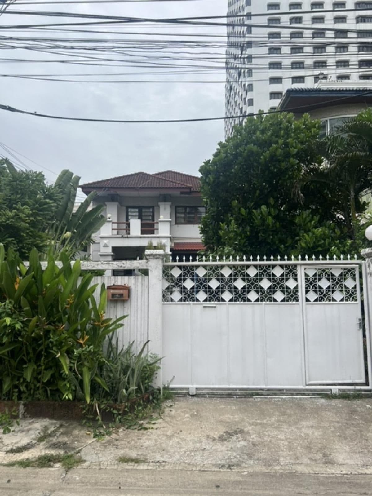 Two-storey detached house (บ้านเดี่ยวสองชั้น) - 1