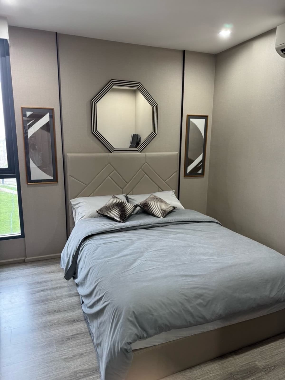 Photos